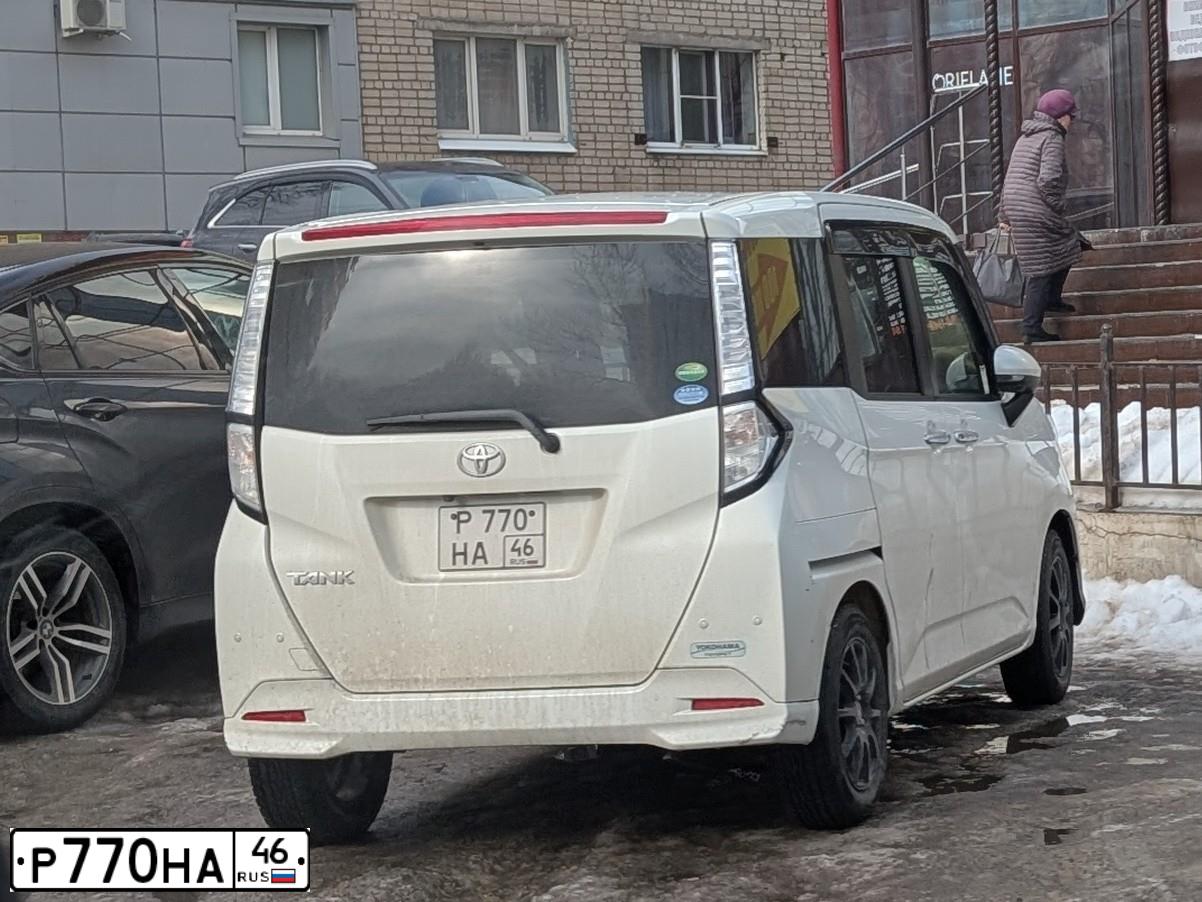 Фото автомобиля TOYOTA TANK TOYOTA TANK, 2020 — госномер Р770НА46. Цвет: Белый