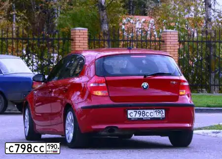 Фото автомобиля OPEL ASTRA, 2007 — госномер С798СС190. Цвет: СЕРЫЙ