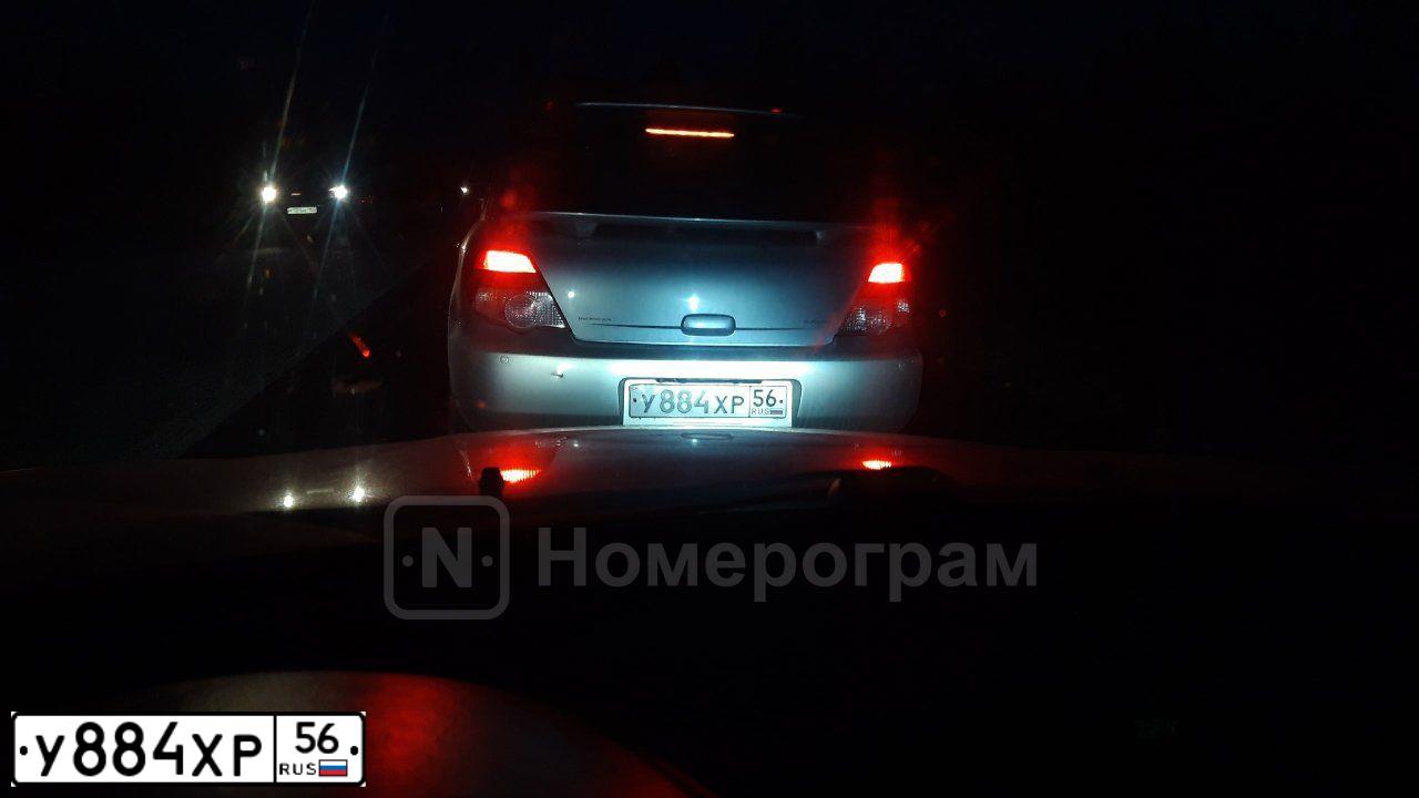 Фото автомобиля SUBARU IMPREZA, 2004 — госномер У884ХР56. Цвет: Серебристый
