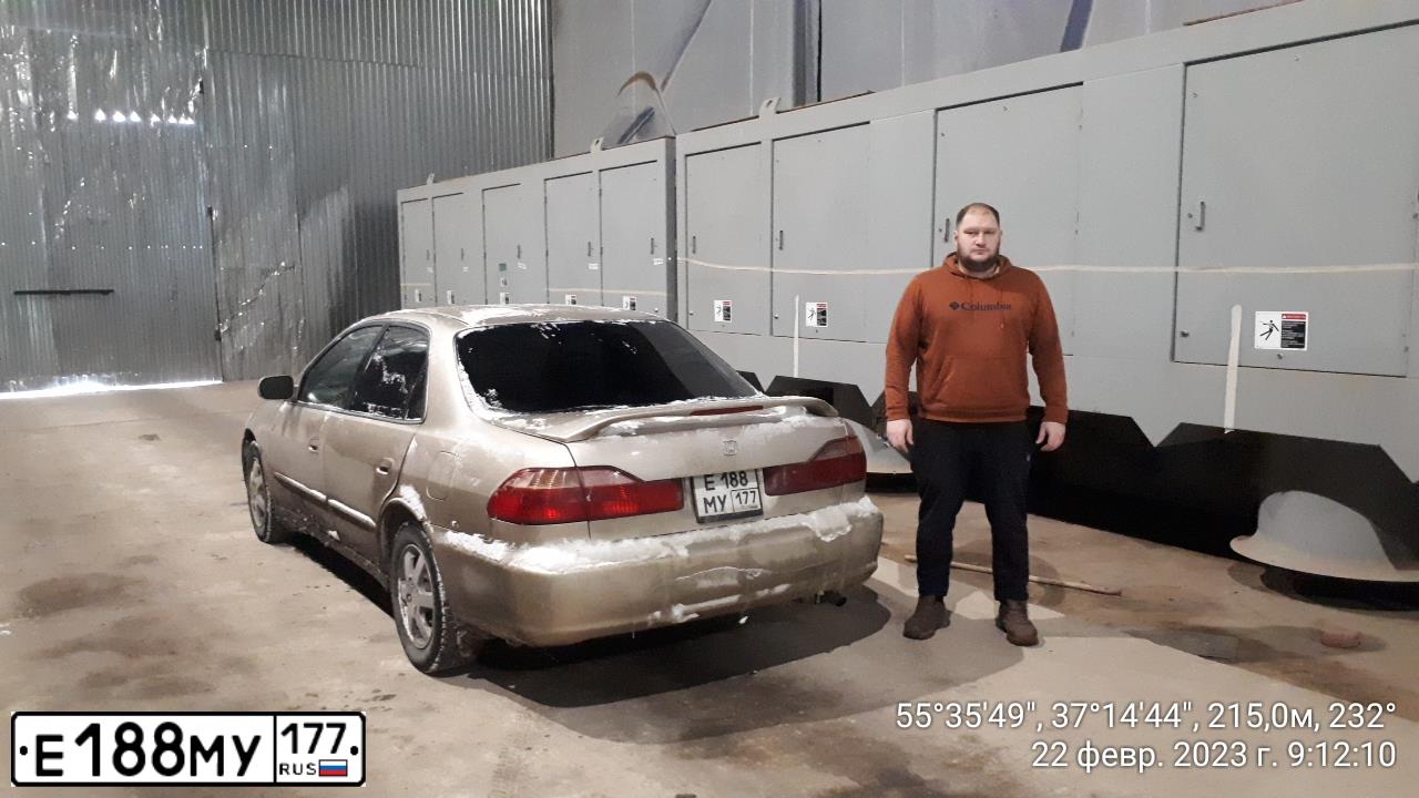 Фото автомобиля HONDA ACCORD, 2000 — госномер Е188МУ177. Цвет: ЗОЛОТИСТЫЙ