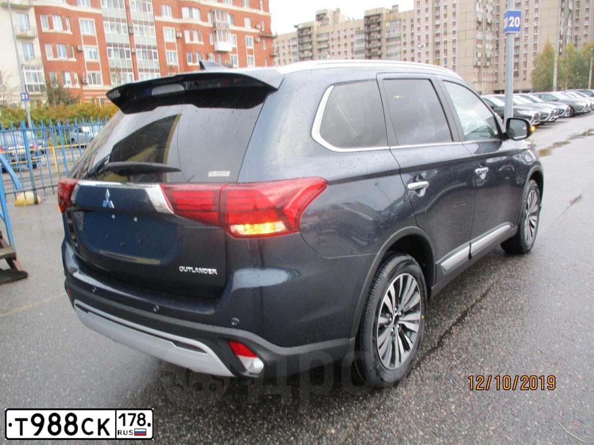 Фото автомобиля LANDROVER RANGE ROVER EVOQUE, 2011 — госномер Т988СК178. Цвет: ЯРКО-БЕЛЫЙ