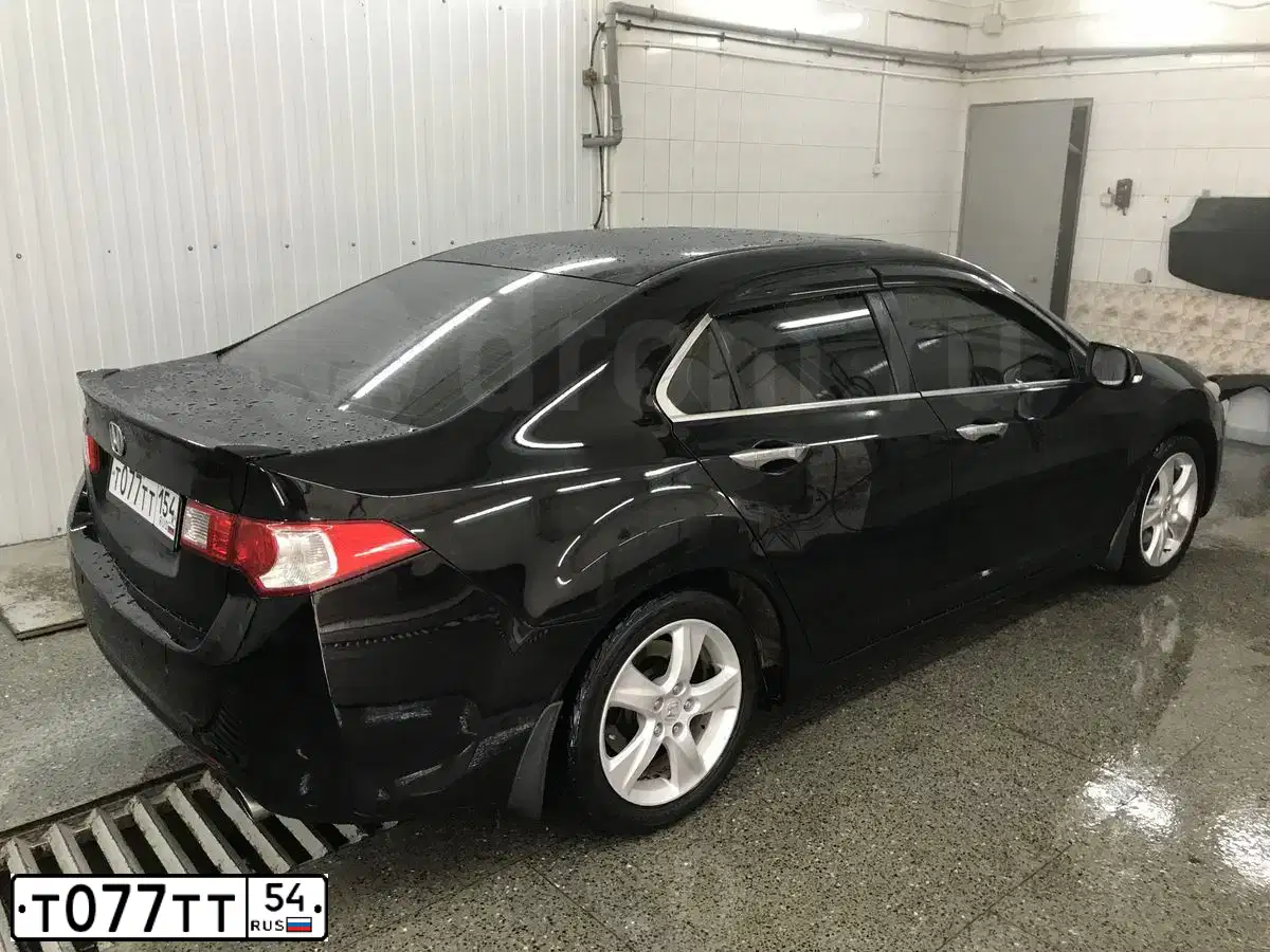 Фото автомобиля MAZDA 6, 2008 — госномер Е424ЕТ154. Цвет: ТЕМНО ВИШНЕВЫЙ