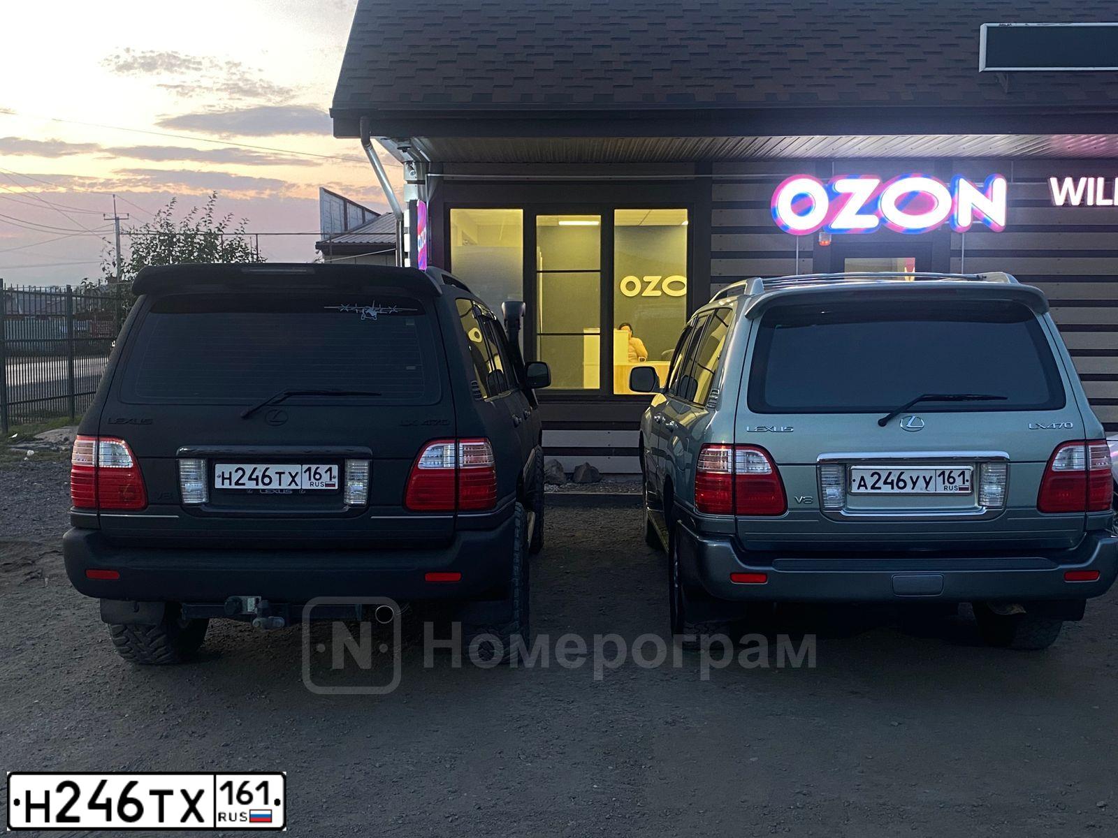 Фото автомобиля LEXUS LX, 2004 — госномер Е146НВ799. Цвет: ЧЕРНЫЙ