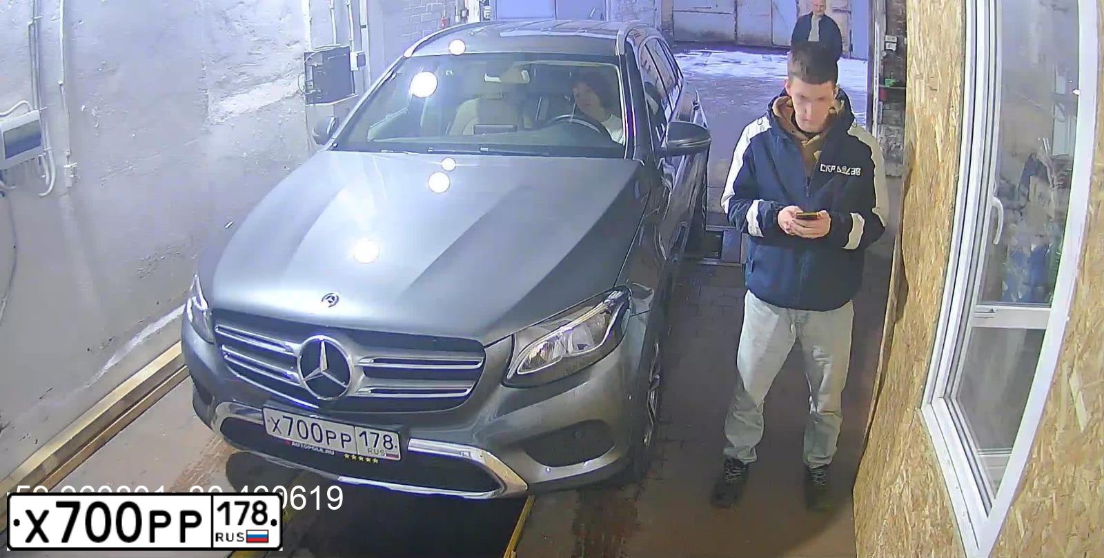 Фото автомобиля MERCEDES GLC-KLASSE, 2017 — госномер С171НЕ198. Цвет: СЕРЫЙ