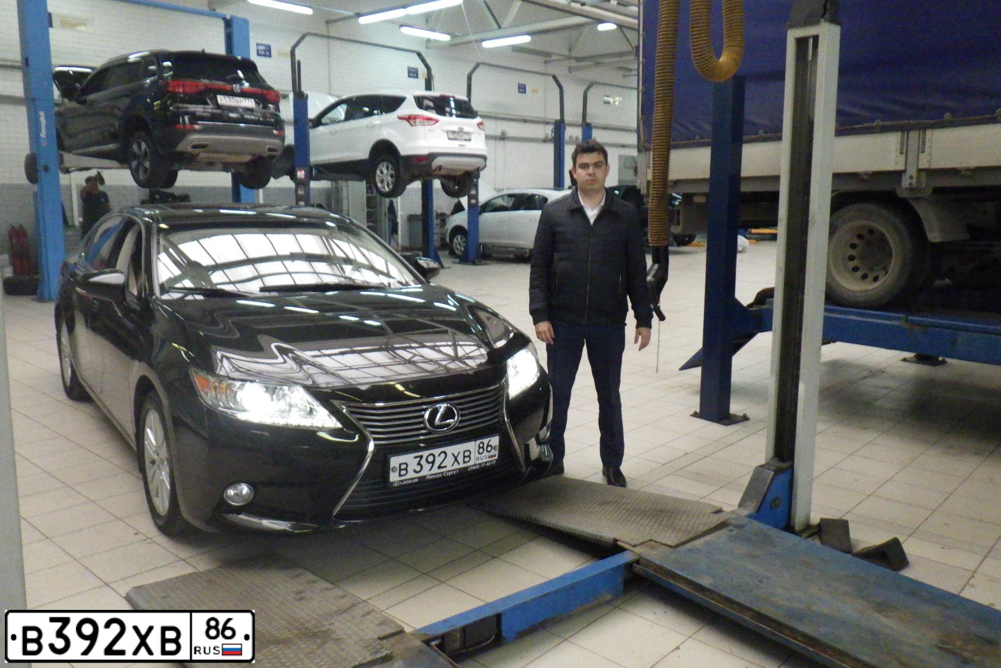 Фото автомобиля LEXUS ES, 2012 — госномер Р515ВТ774. Цвет: ЧЕРНЫЙ