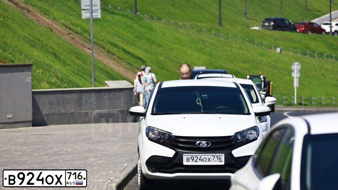 Фото автомобиля LADA XRAY, 2018 — госномер В924ОХ716. Цвет: Белый