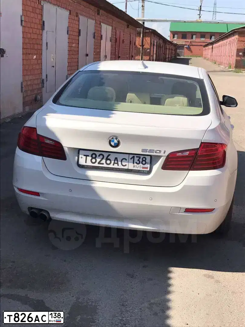 Фото автомобиля BMW W SERIE 5, 2014 — госномер Т826АС138. Цвет: БЕЛЫЙ МЕТАЛЛИК
