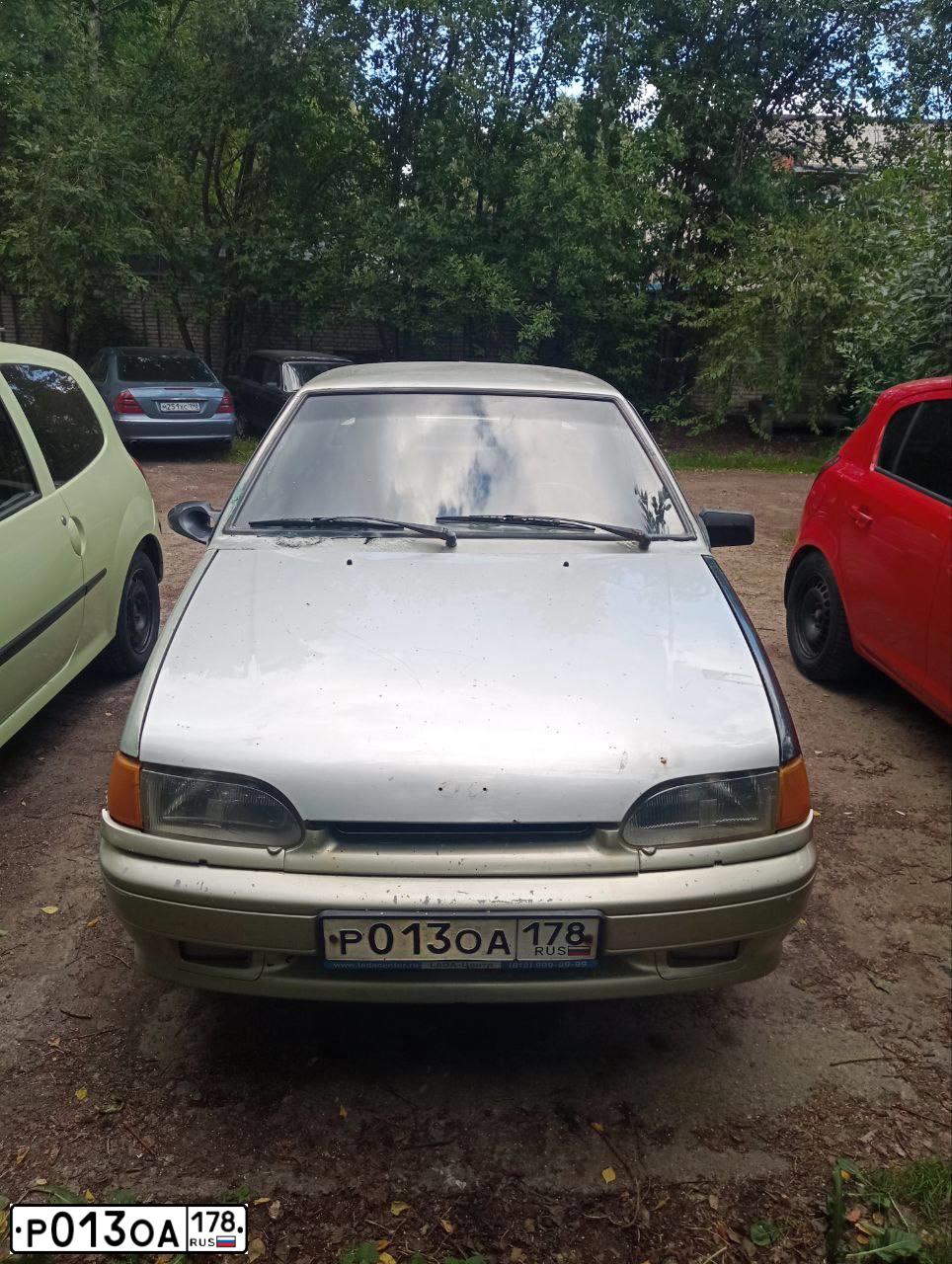 Фото автомобиля LADA 2115 SAMARA, 2007 — госномер Р013ОА178. Цвет: СЕРЕБРИСТО-БЕЖЕВЫЙ