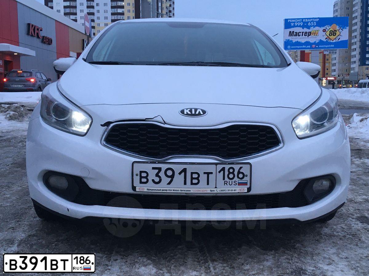 Фото автомобиля KIA CEE'D, 2014 — госномер У733МК56. Цвет: Белый
