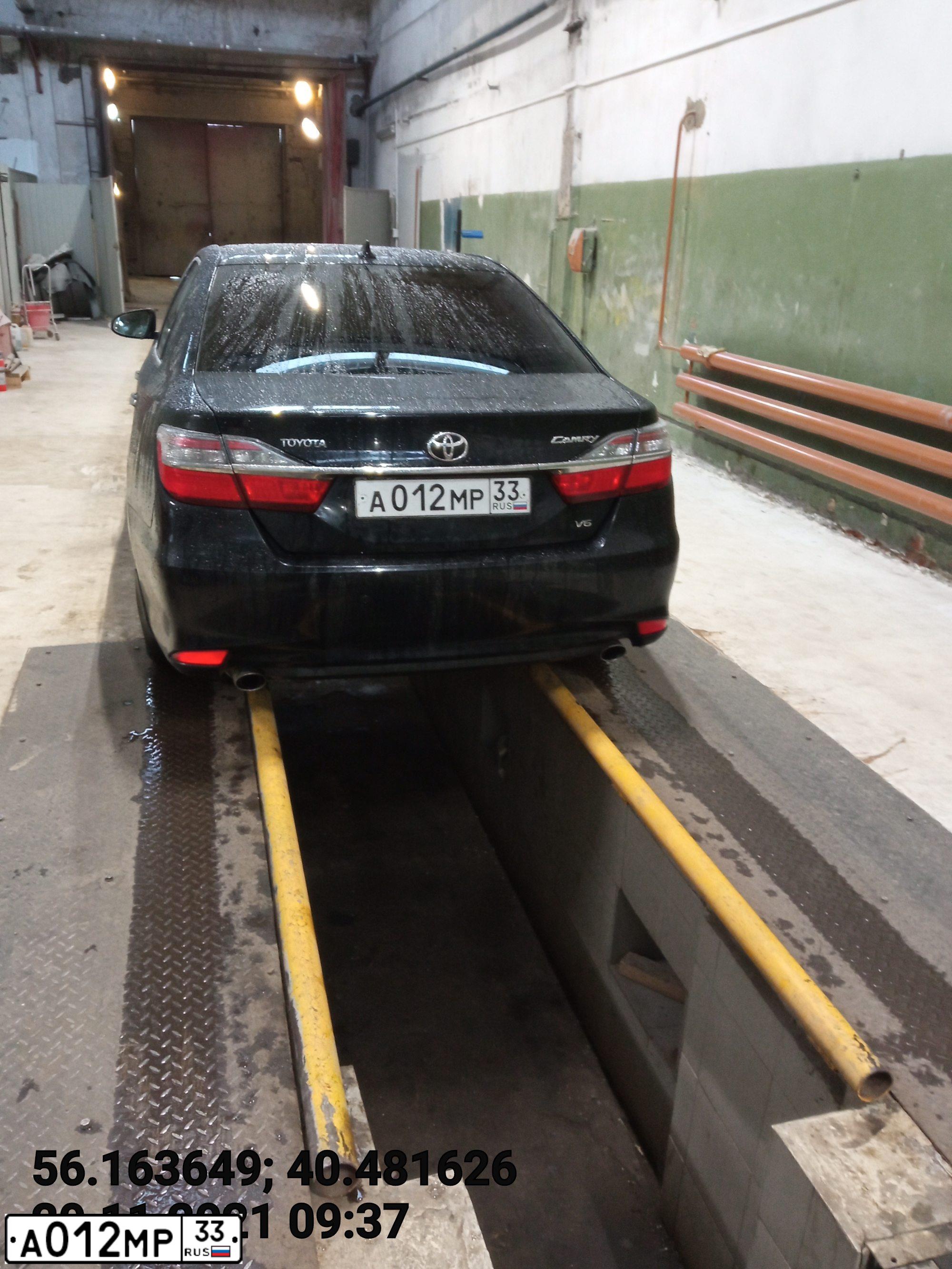 Фото автомобиля TOYOTA CAMRY, 2014 — госномер А012МР33. Цвет: ЧЕРНЫЙ МЕТАЛЛИК