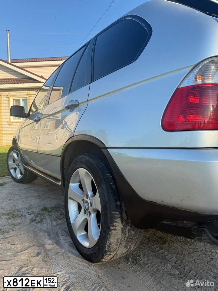 Фото автомобиля BMW X5, 2003 — госномер Х812ЕК152. Цвет: СВЕТЛО-СЕРЫЙ