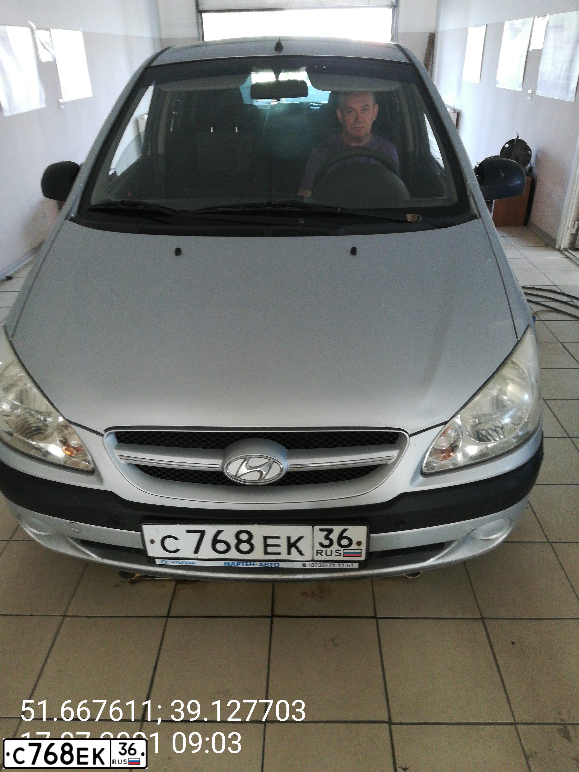 Фото автомобиля HYUNDAI GETZ, 2006 — госномер О037НО761. Цвет: Серебристый