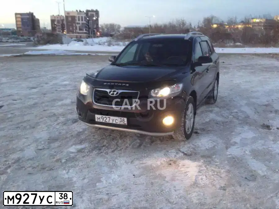 Фото автомобиля HYUNDAI SANTA FE, 2011 — госномер М927УС38. Цвет: ТЕМНО-ВИШНЕВЫЙ