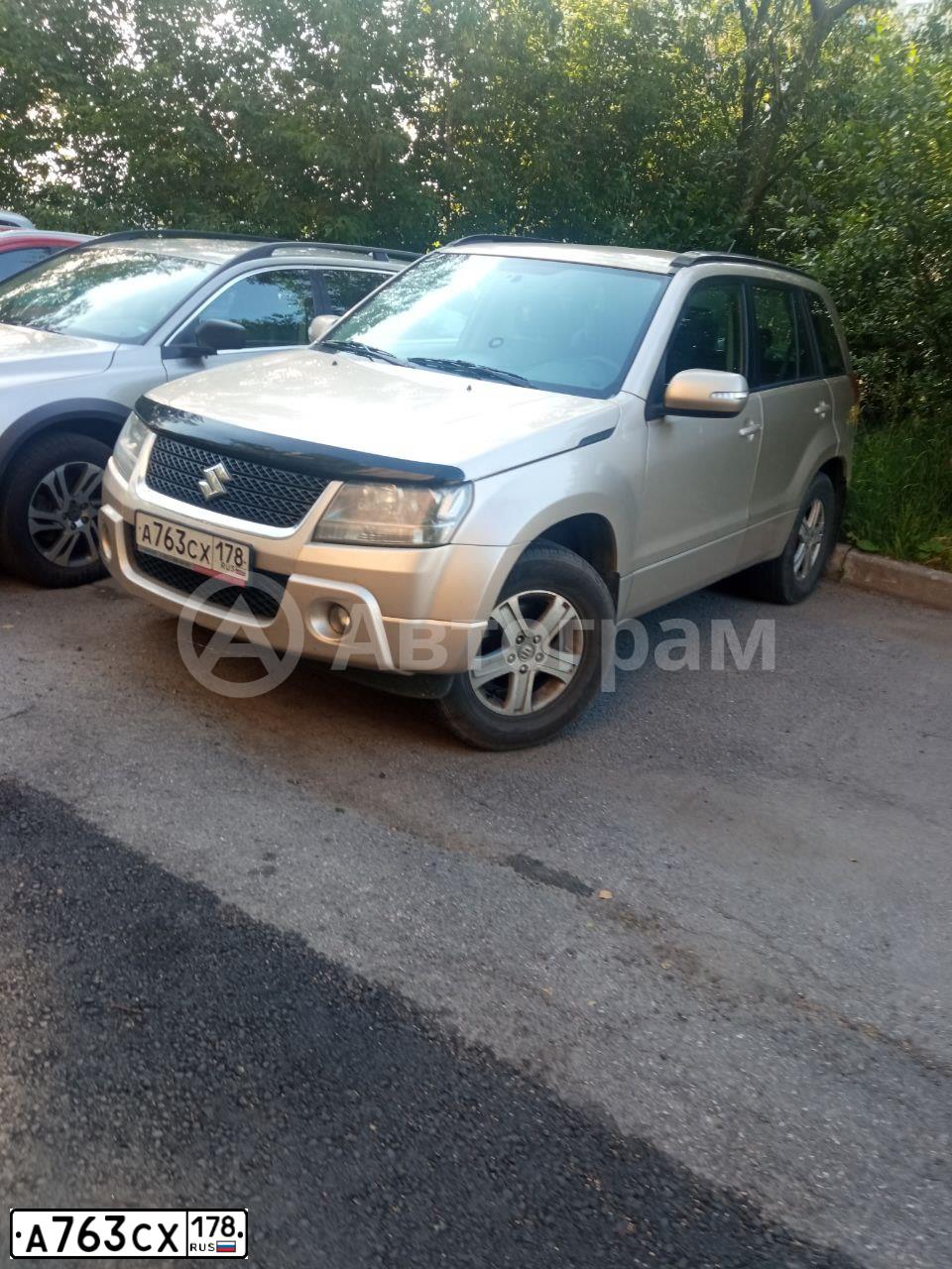 Фото автомобиля SUZUKI /GRAND/ VITARA, 2010 — госномер А763СХ178. Цвет: БЕЖЕВЫЙ