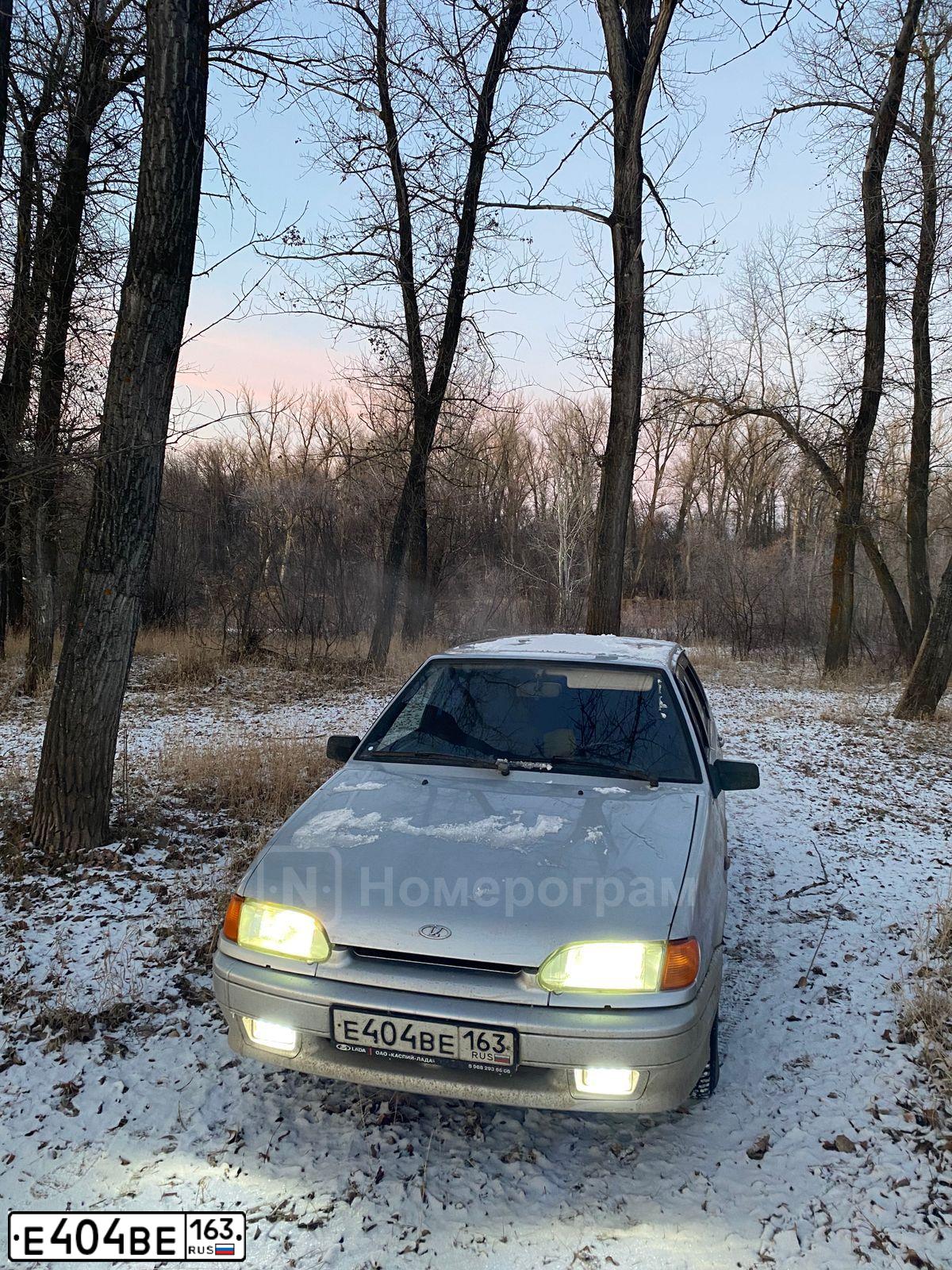 Фото автомобиля LADA 2114 SAMARA, 2005 — госномер Е404ВЕ163. Цвет: СВЕТЛО-СЕРЕБРИСТЫЙ МЕТАЛЛ