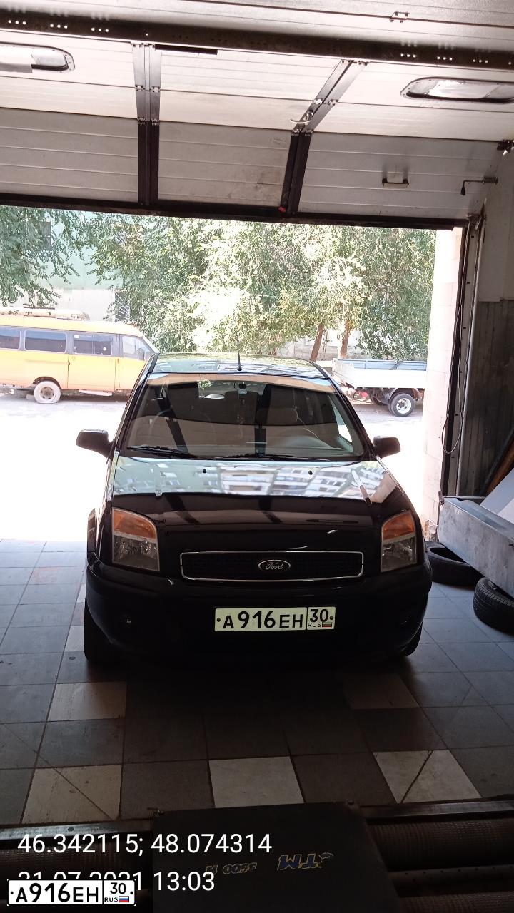 Фото автомобиля FORD FUSION, 2008 — госномер А916ЕН30. Цвет: ЧЕРНЫЙ