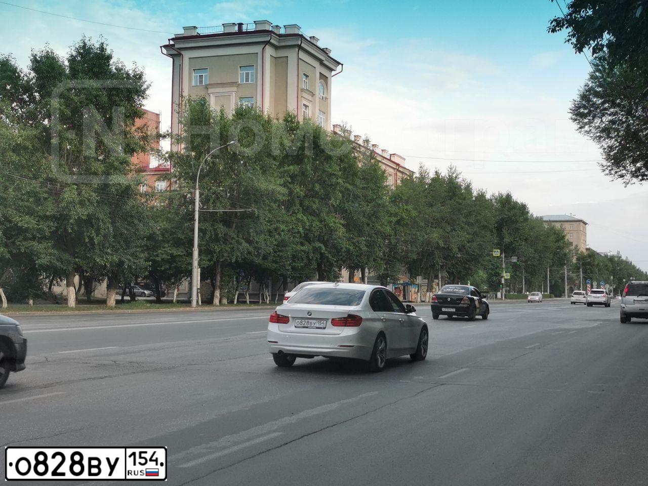 Фото автомобиля BMW SERIE 3, 2014 — госномер К589АВ977. Цвет: БЕЛЫЙ МЕТАЛЛИК