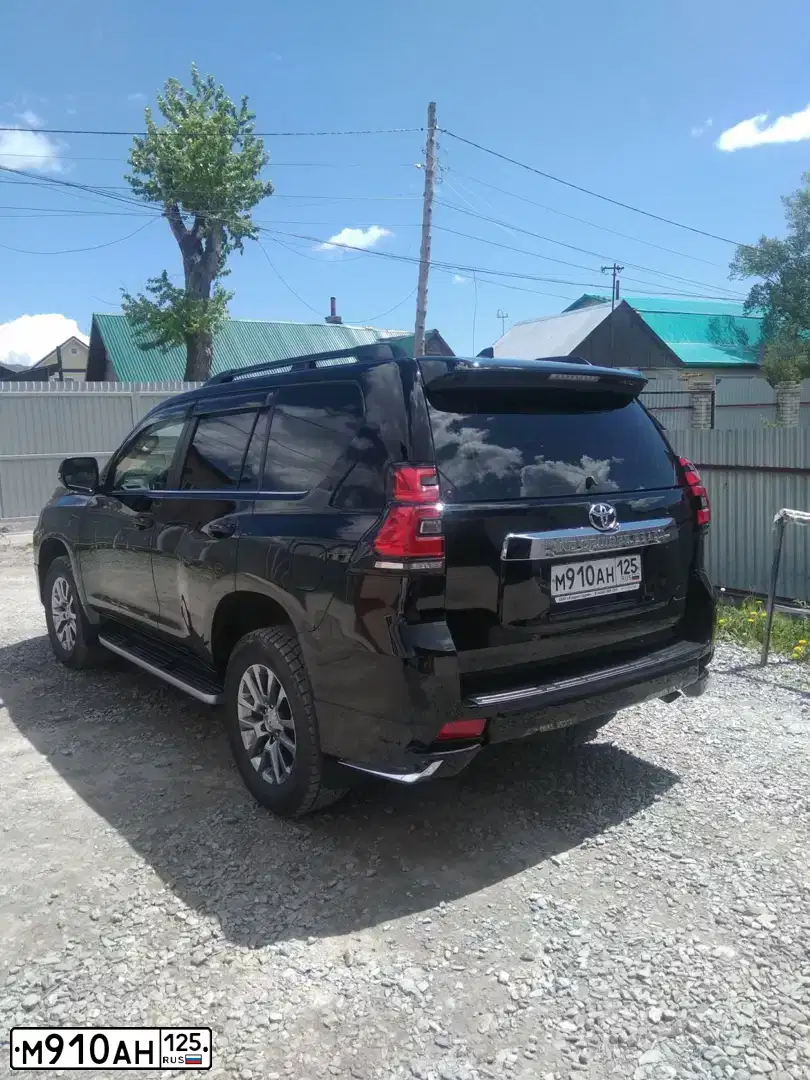 Фото автомобиля TOYOTA LAND CRUISER, 2018 — госномер Н326УР73. Цвет: ЧЕРНЫЙ