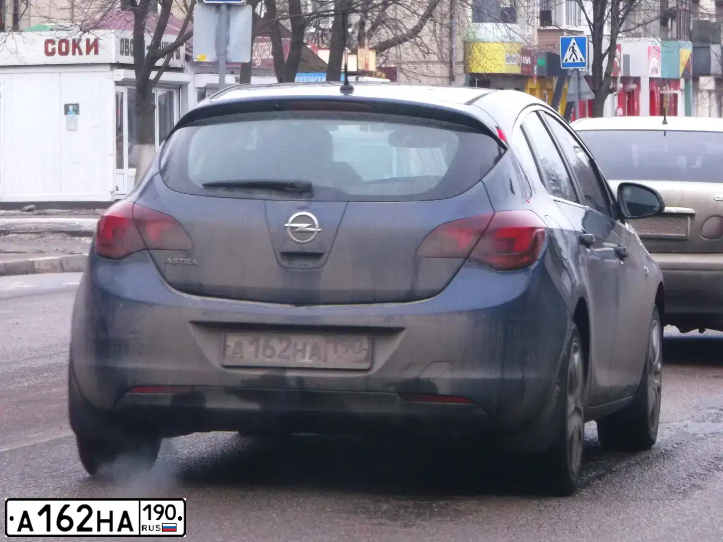 Фото автомобиля OPEL ASTRA, 2010 — госномер А162НА190. Цвет: СИНИЙ МЕТАЛЛИК