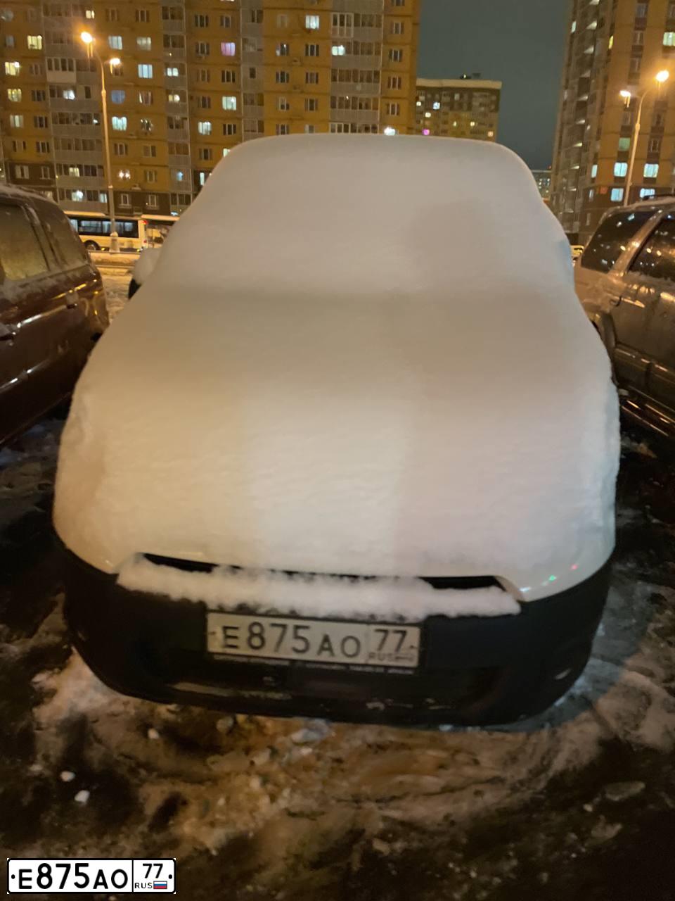 Фото автомобиля CITROEN BERLINGO, 2012 — госномер Е875АО77. Цвет: Белый