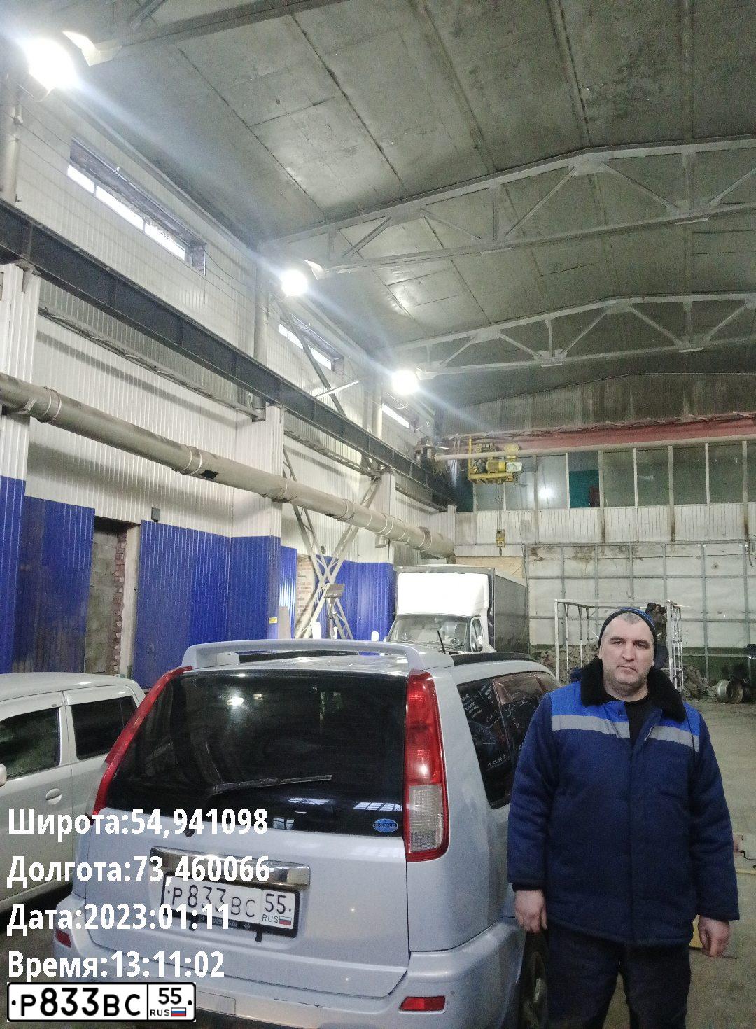 Фото автомобиля NISSAN X-TRAIL, 2001 — госномер Р833ВС55