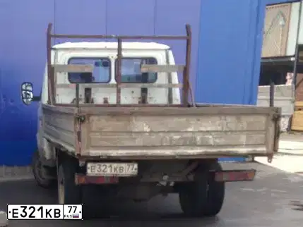 Фото автомобиля GAZ 3302 EL, 2006 — госномер Е321КВ77. Цвет: БЕЛЫЙ