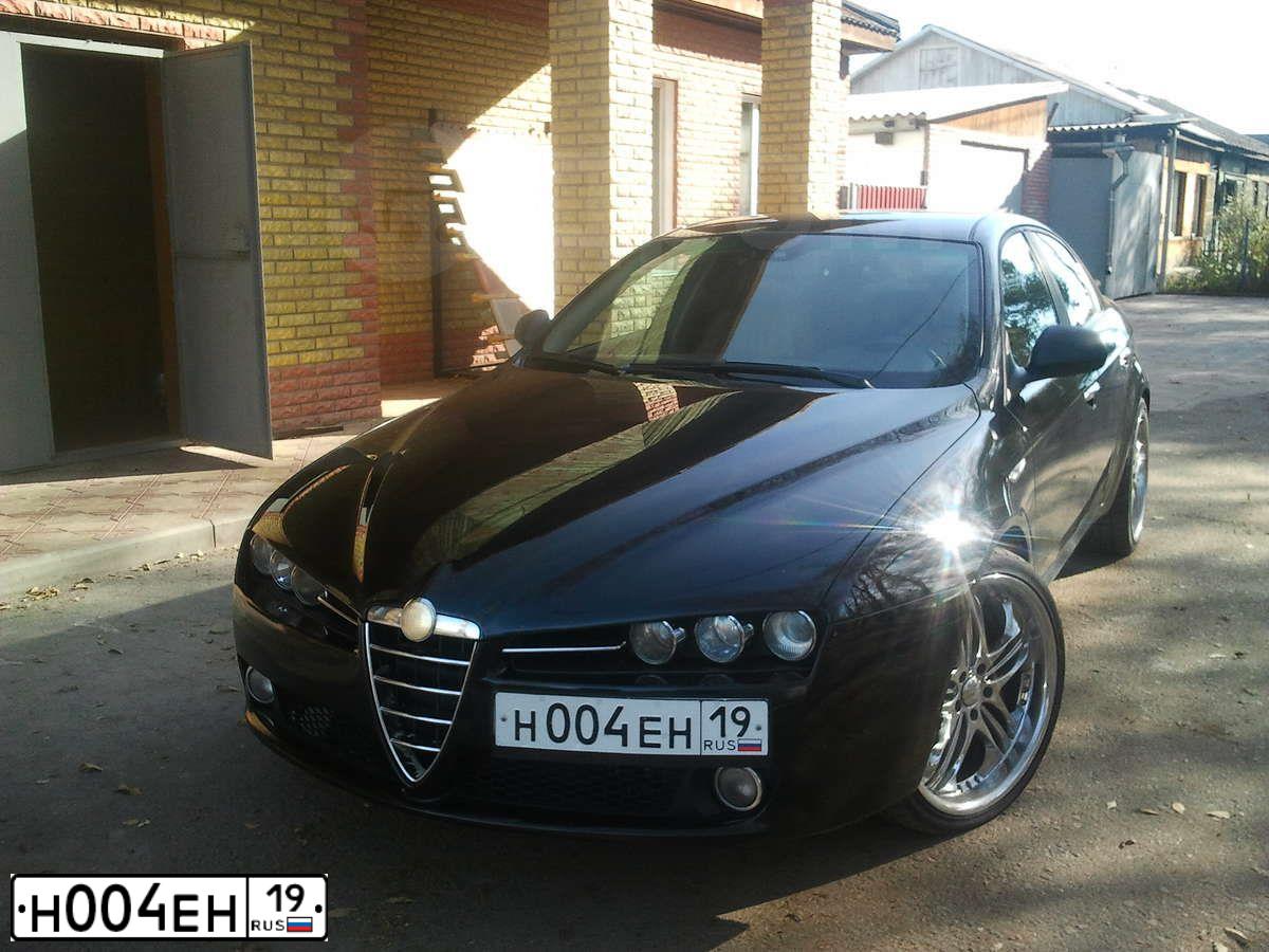 Фото автомобиля AUDI A4, 2002 — госномер М351КН19. Цвет: СЕРЫЙ