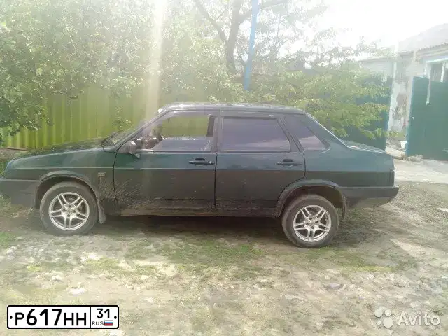 Фото автомобиля LADA 2109 SAMARA, 2003 — госномер Р617НН31. Цвет: ЧЕРНЫЙ