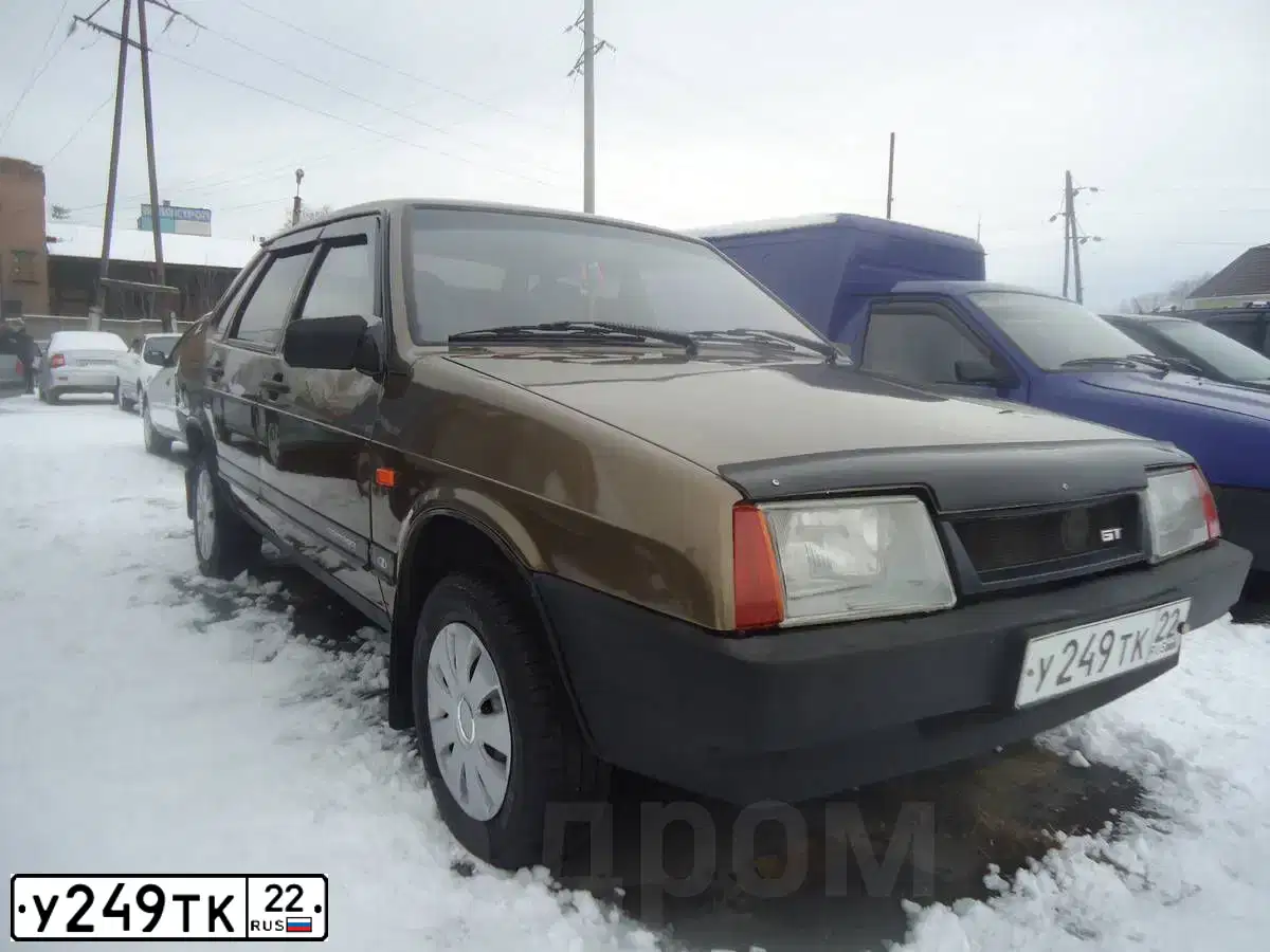Фото автомобиля LADA 2109 SAMARA, 1999 — госномер Н186МР42. Цвет: СЕРЕБРИСТО-КОРИЧНЕВО-ЗЕЛЕНЫЙ