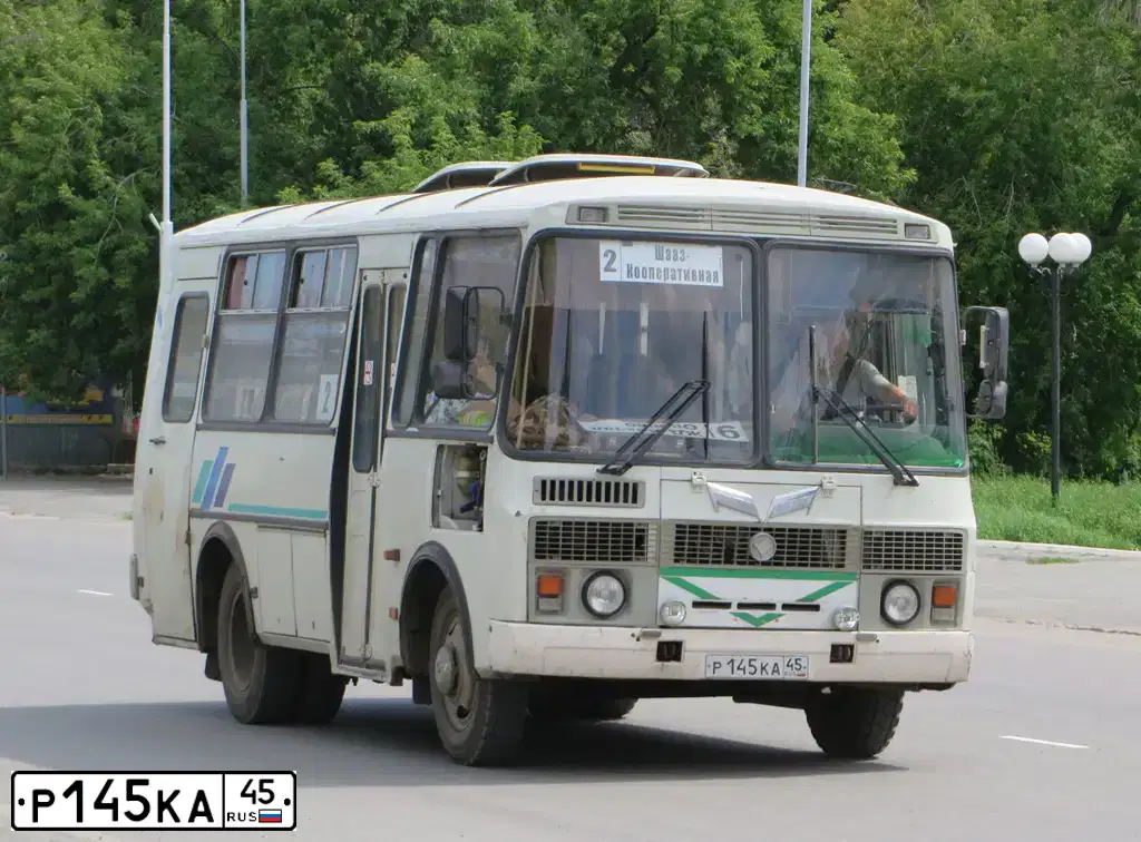 Фото автомобиля PAZ 3205, 2011 — госномер Р145КА45. Цвет: Белый