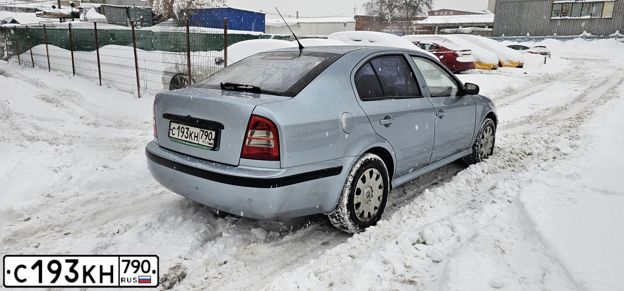 Фото автомобиля SKODA OCTAVIA, 2001 — госномер С740ВА78. Цвет: ТЕМНО-СЕРЫЙ