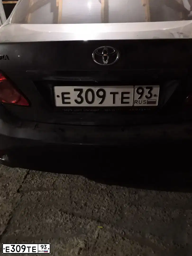 Фото автомобиля TOYOTA COROLLA, 2008 — госномер Е309ТЕ93. Цвет: Серый