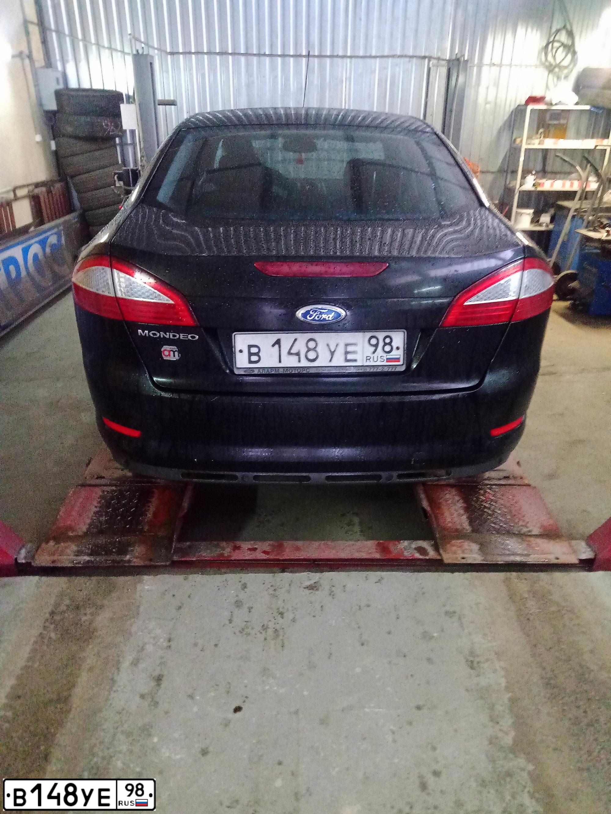 Фото автомобиля FORD MONDEO, 2008 — госномер В148УЕ98. Цвет: ЧЕРНЫЙ