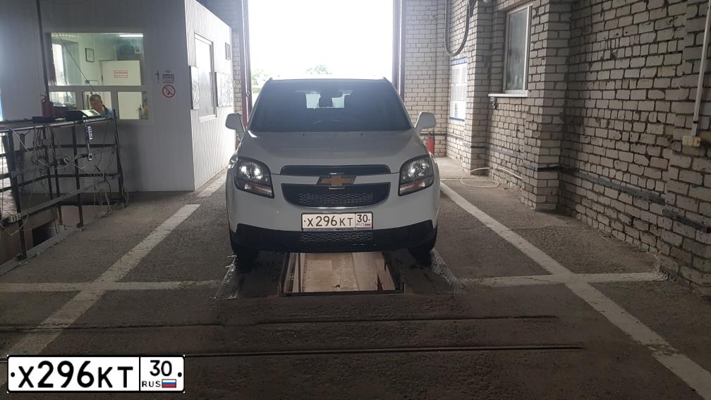 Фото автомобиля CHEVROLET ORLANDO, 2013 — госномер К185ТЕ126