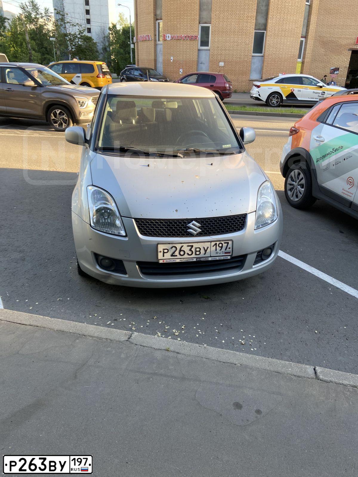 Фото автомобиля SUZUKI SWIFT, 2007 — госномер Е211ТС790. Цвет: Серебристый