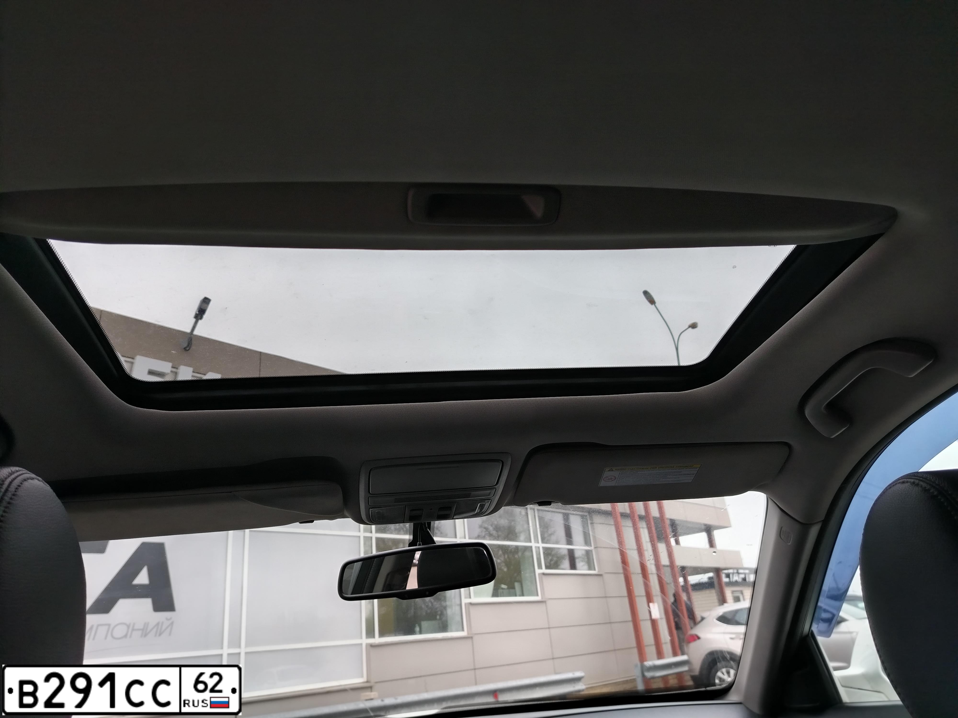 Фото автомобиля HONDA CROSSTOUR, 2014 — госномер К144НР136. Цвет: Белый