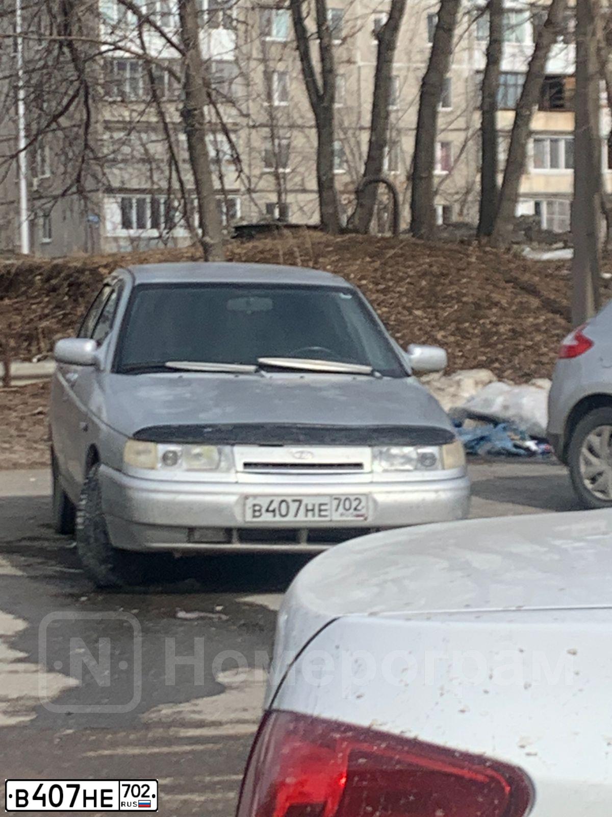 Фото автомобиля LADA 2110, 2003 — госномер В407НЕ702. Цвет: СВЕТЛО-СЕРЕБРИСТЫЙ МЕТ.