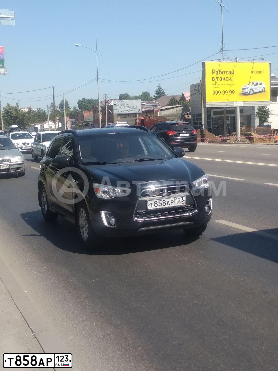 Фото автомобиля HYUNDAI GETZ, 2009 — госномер Т858АР123. Цвет: ЧЕРНЫЙ