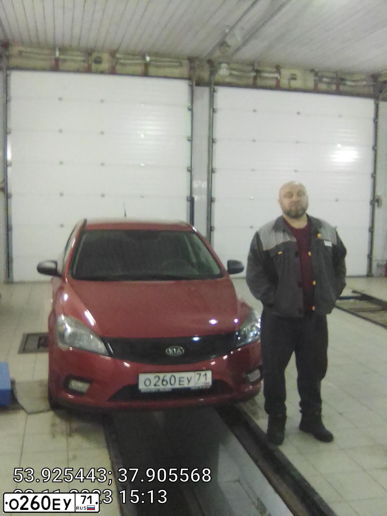 Фото автомобиля KIA CEE'D, 2010 — госномер О260ЕУ71. Цвет: Красный