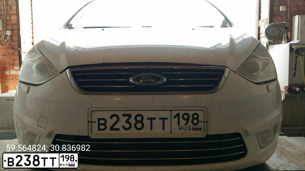 Фото автомобиля FORD GALAXY, 2011 — госномер В238ТТ198. Цвет: БЕЛЫЙ