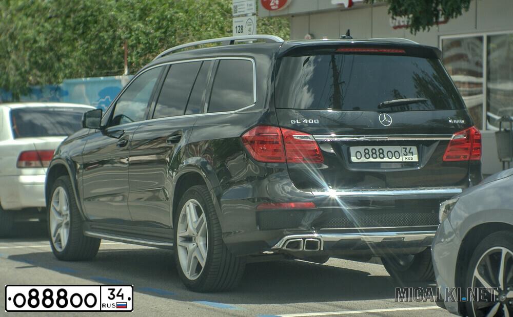 Фото автомобиля MERCEDES CLS-KLASSE, 2014 — госномер А008АС64. Цвет: СЕРЫЙ