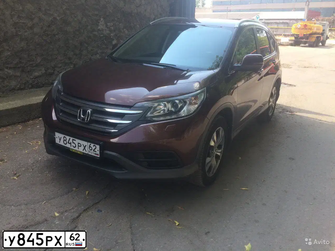 Фото автомобиля HONDA CR-V, 2013 — госномер У845РХ62. Цвет: КОРИЧНЕВЫЙ