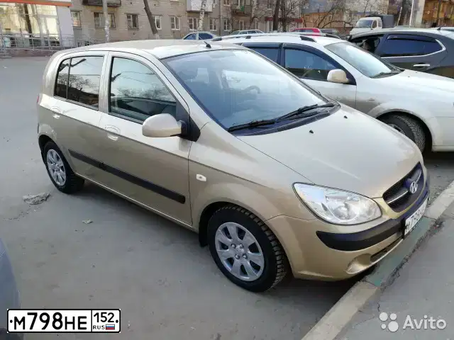 Фото автомобиля HYUNDAI GETZ, 2008 — госномер М798НЕ152. Цвет: БЕЖЕВЫЙ