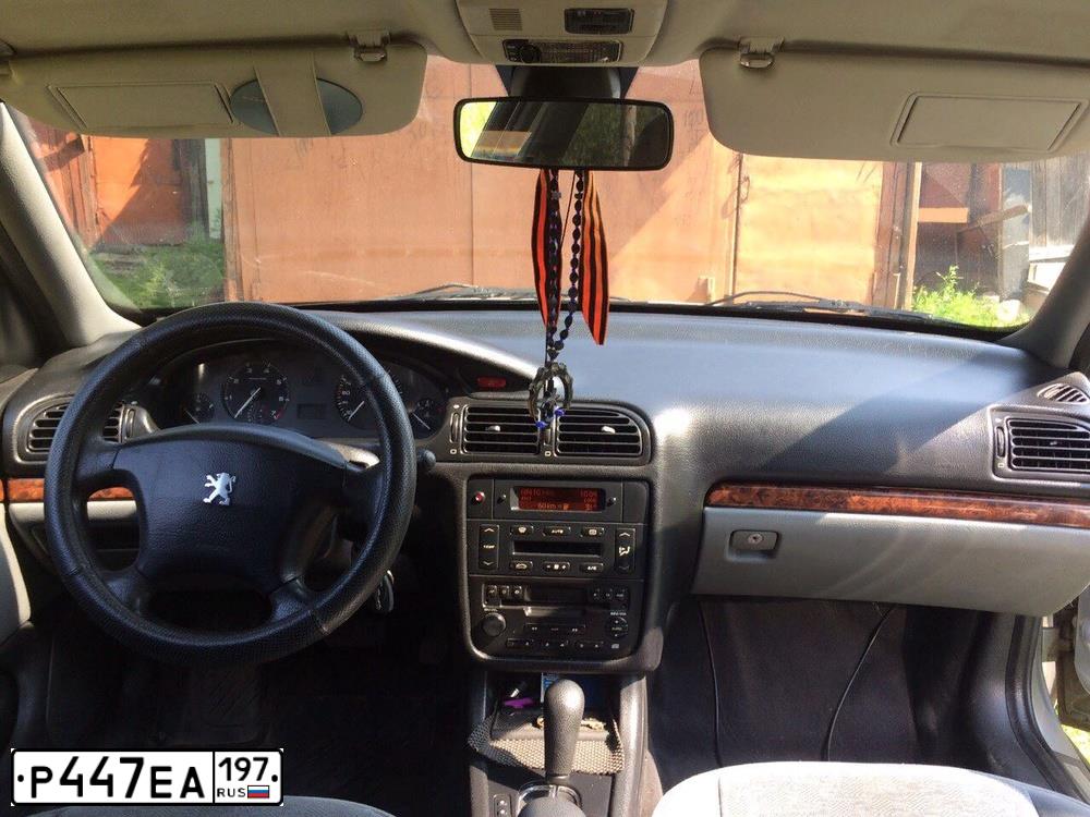 Фото автомобиля PEUGEOT 406, 2002 — госномер Р447ЕА197. Цвет: серебристый
