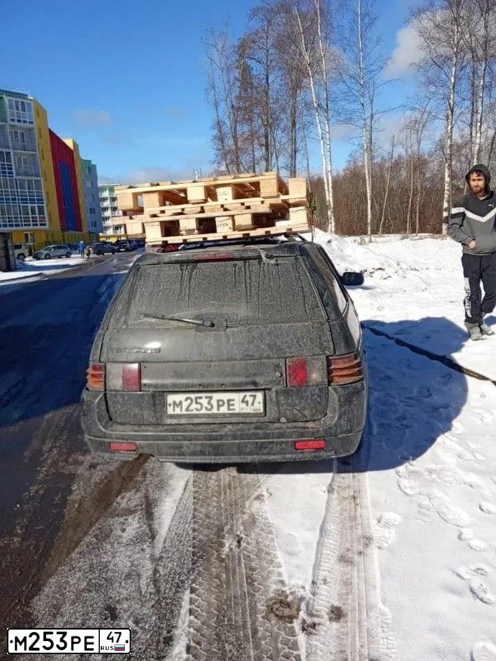 Фото автомобиля LADA 2111 LADA, 2003 — госномер М253РЕ47. Цвет: ЧЕРНЫЙ