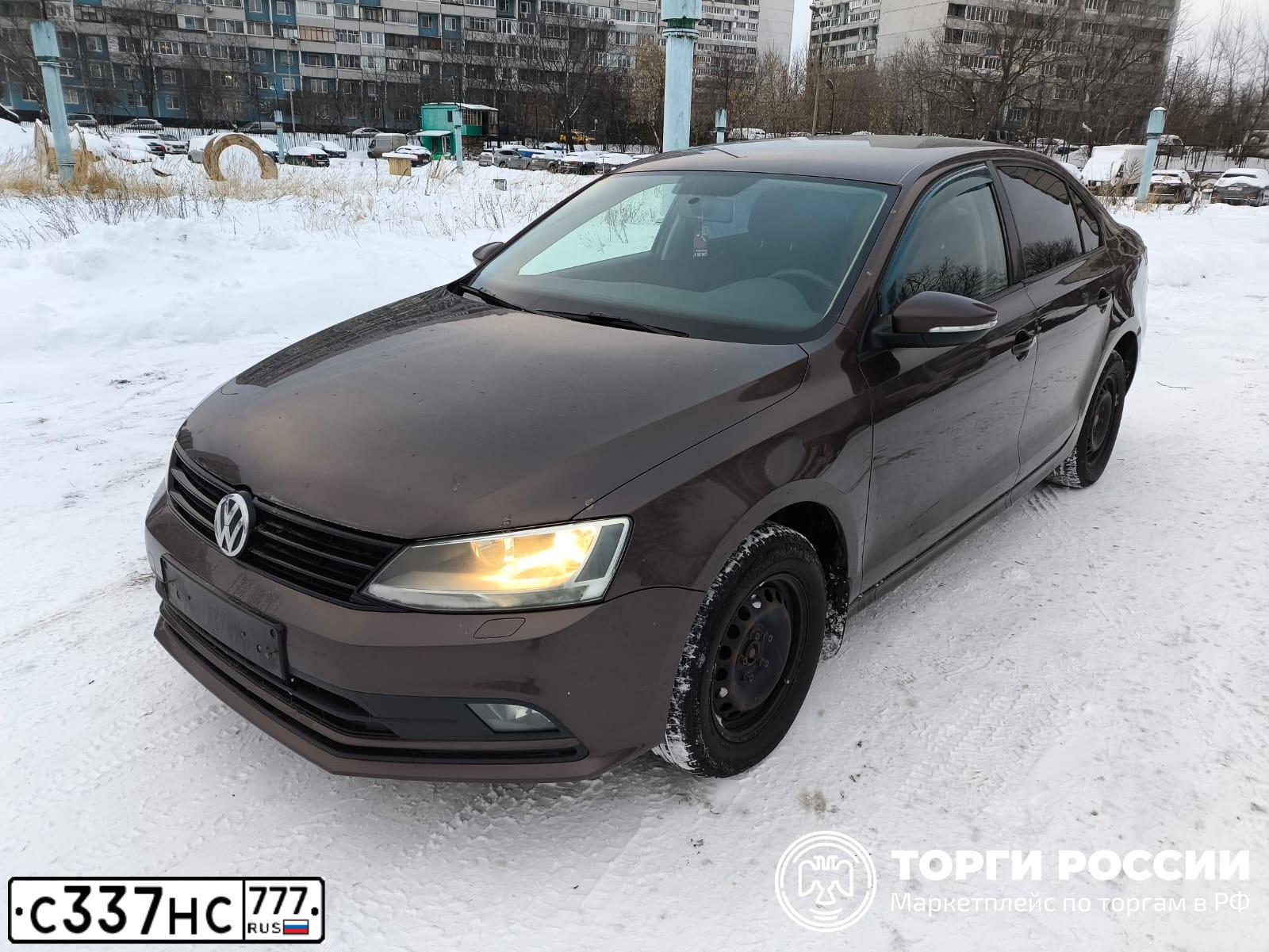 Фото автомобиля VOLKSWAGEN JETTA, 2015 — госномер С337НС777. Цвет: КОРИЧНЕВЫЙ