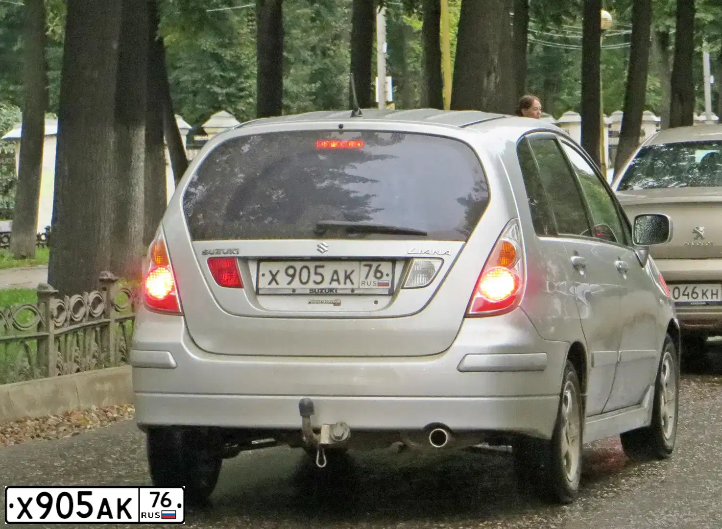 Фото автомобиля SUZUKI LIANA, 2007 — госномер Х905АК76. Цвет: СЕРЕБРИСТЫЙ