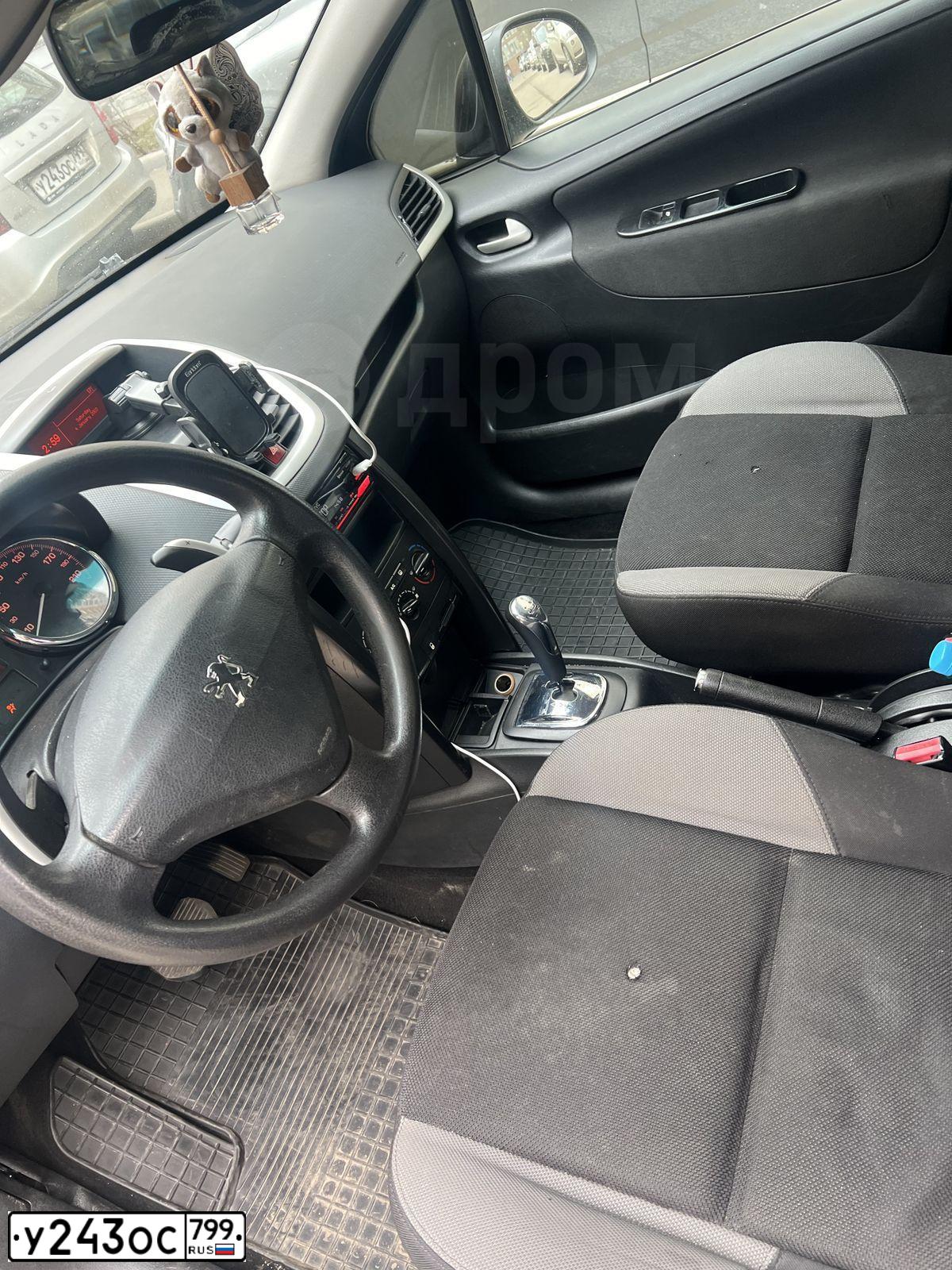 Фото автомобиля LADA 2194 KALINA, 2019 — госномер У243ОС799. Цвет: Серебристый