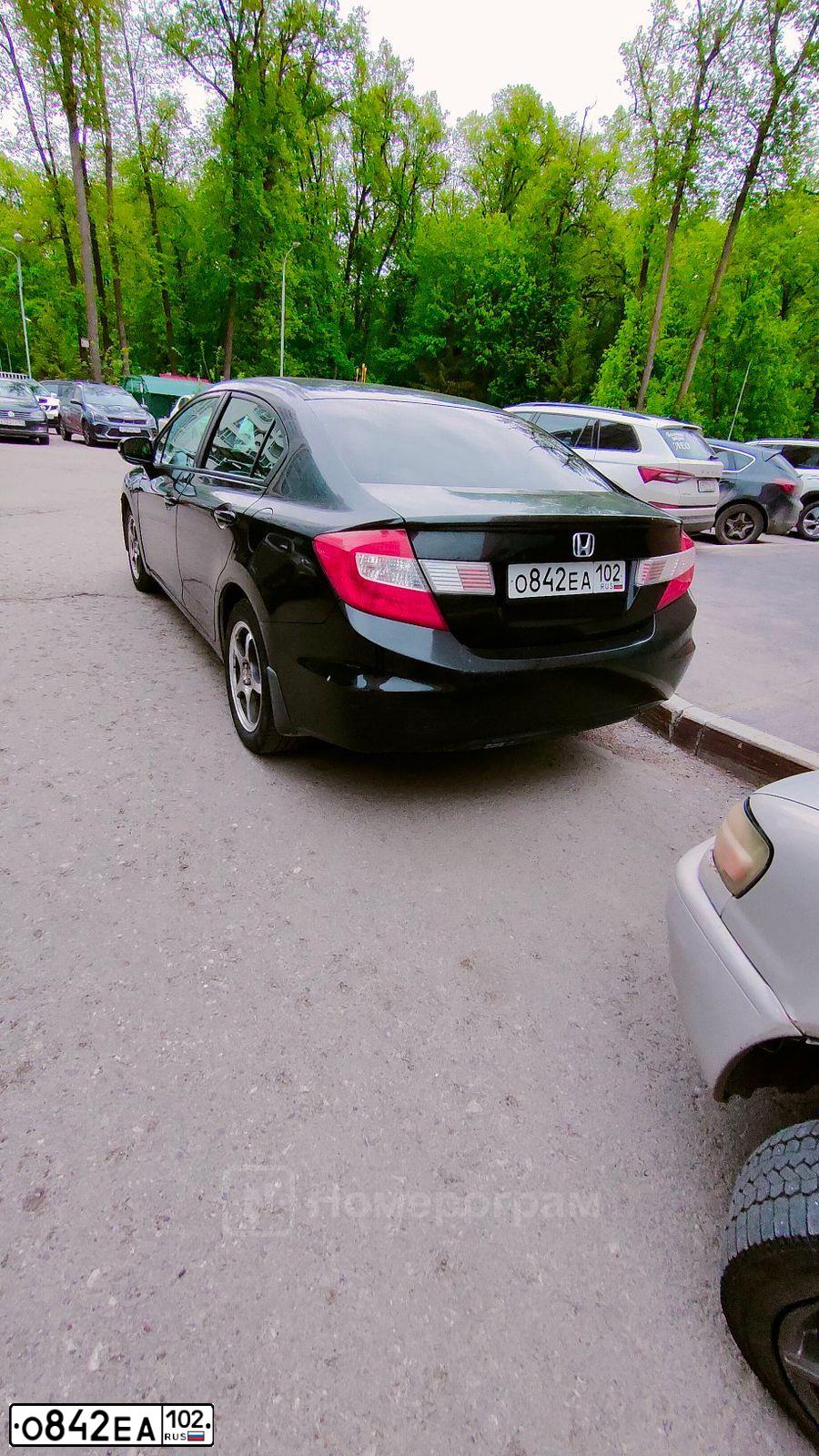 Фото автомобиля HONDA CIVIC, 2012 — госномер О842ЕА102. Цвет: ЧЕРНЫЙ