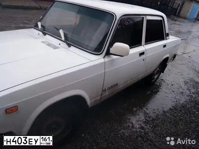 Фото автомобиля LADA 2107, 2006 — госномер Н403ЕУ161. Цвет: ЯРКО-БЕЛЫЙ